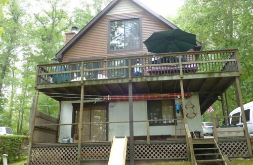 Hawley Ski Chalet | Charming Lakefront Chalet