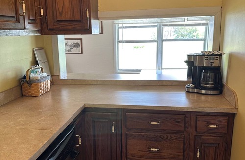 North Hero Cottage | Charming, Lakefront Cottage With Mountain View’s