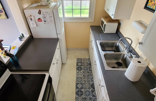 Ashford Cottage | Charming Lakefront Cottage