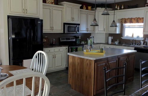 Spring City House | Charming lakefront home for peaceful mornings and relaxing evenings.