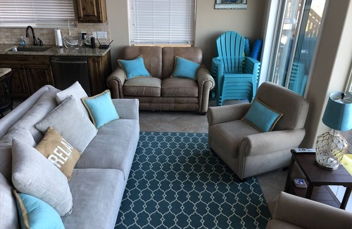 Spicewood House | Charming lakefront home perfect for a weekend getaway