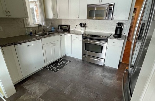 Lake Pocotopaug House | Charming Lakefront Home with Sunset Views