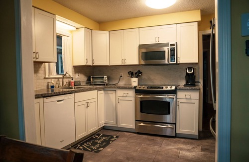 Lake Pocotopaug House | Charming Lakefront Home with Sunset Views