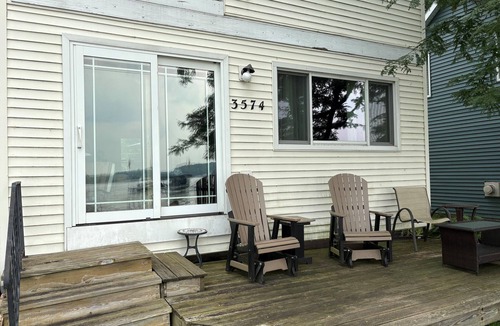 Lakeville House | Charming Lakefront - Waterfront 2-bedroom 2-bath on Conesus Lake - Pet Friendly