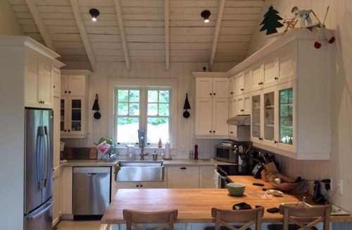 Sainte-Adele House | Charming Lakehouse on Lac Pilon