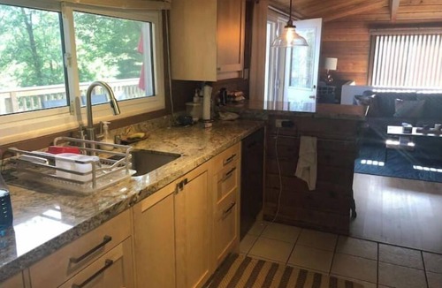 Washago House | Charming Lakeront Cottage