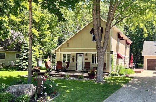 Spirit Lake Cottage | Charming Lakes Cottage in the Woods!