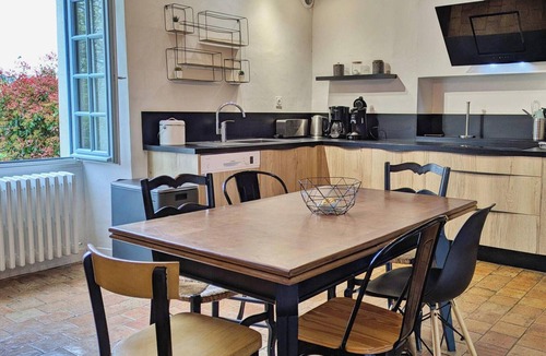Cosse-le-Vivien Cottage | Charming Lakeside Manor with Garden, Ping-Pong, Biking, and Fishing