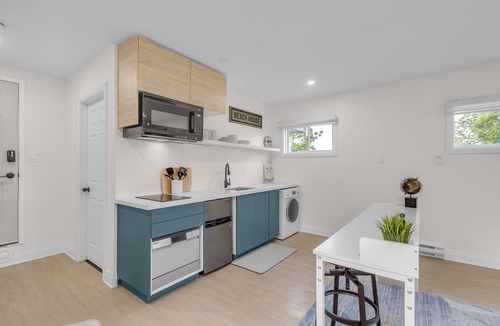 Port Hope Other | Charming Lakeside Breeze By The Lake
