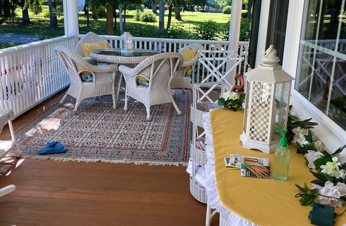 Bemus Point House | Charming Lakeside cottage , will sleep 10