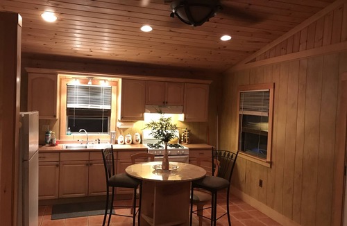 Town of Lumberland House | Charming Lakeside Cottage with lakefront deck