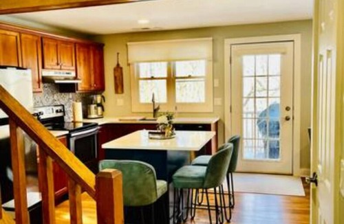 The Galena Territory Cottage | Charming Lakeside Cottage with resort amenities