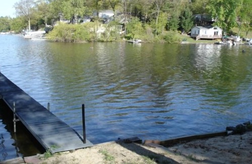 Newaygo Cottage | Charming Lakeside Cottage