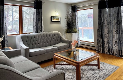 Algonquin Highlands Cottage | Charming Lakeview Cottage | Algonquin Shores