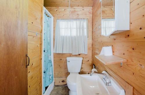 Lakefield House | Charming Lakeview Family Resort in Katchwanooka with Private BBQ and firepit