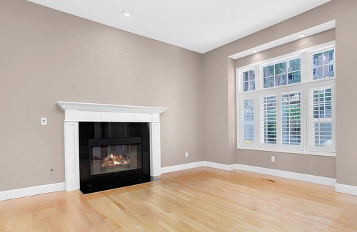 Northeast Bellevue House | Charming Lakeview home