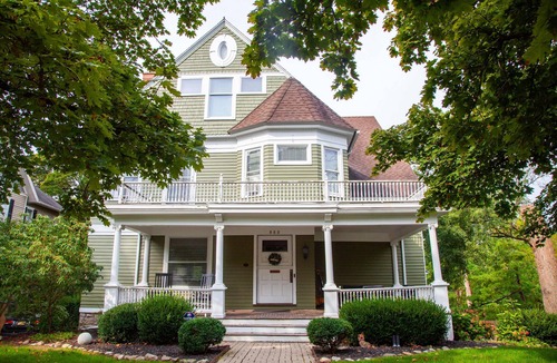 South Main Street House | Charming Lakeview House w/Pool & Fire Pit