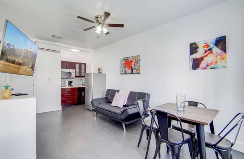 Flamingo/Lummus Condo | Charming Large Studio Near Ocean Dr - South Beach