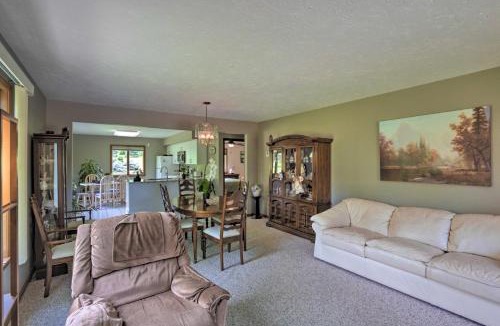 Lewiston Apartment | Charming Lewiston Apt 10 Miles to Niagara Falls!