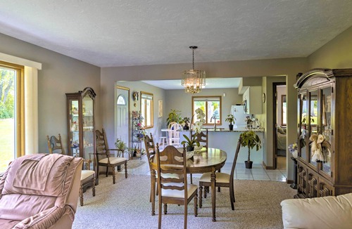 Lewiston Apartment | Charming Lewiston Apt: 10 Miles to Niagara Falls!