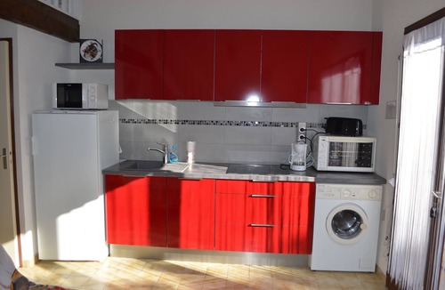Saint-Pierre-la-Mer Cabin | Charming little house in residence with swimming pool.