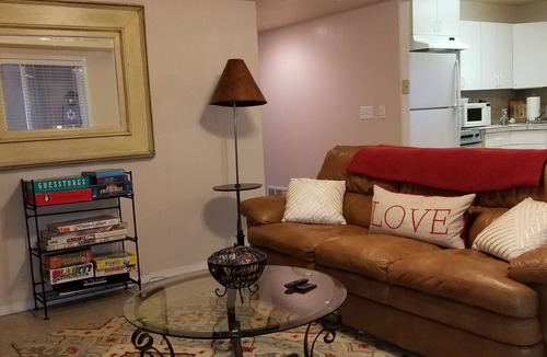 Heber House | Charming, light, bright 2 bedroom apartment