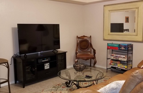 Heber House | Charming, light, bright 2 bedroom apartment