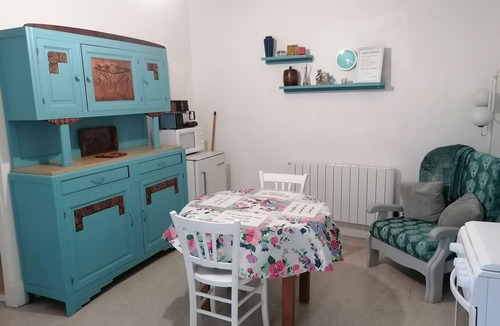 Saint-Claude Apartment | Charming little art deco apartment