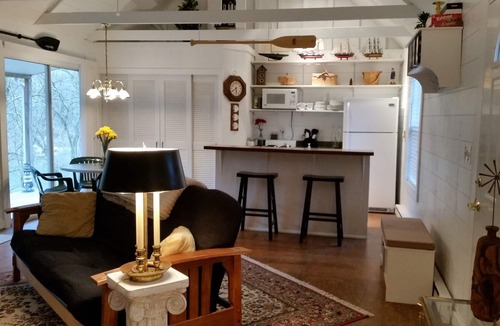 Keene Cottage | Charming little house on the Kentucky River