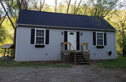 Keene Cottage | Charming little house on the Kentucky River