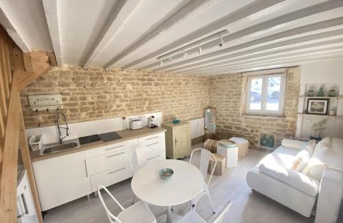 Luc-sur-Mer House | Charming little house with exposed stonework