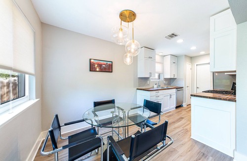 Buckingham Estates House | Charming little house in South Austin!
