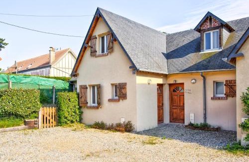 Varaville House | Charming little townhouse by the sea