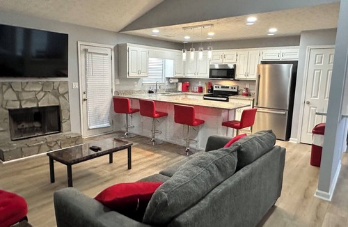 Locust Grove House | Charming Locust Grove GetAwayHome 4bd/3bath