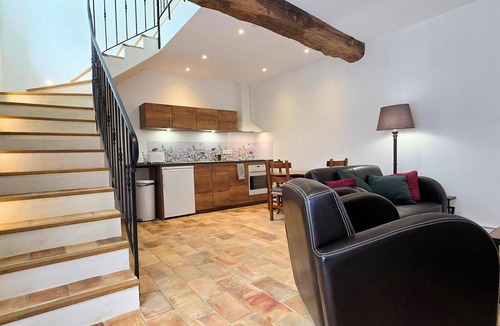 Montainville Cottage | Charming lodging - 2 guests, heart of Bourvil village