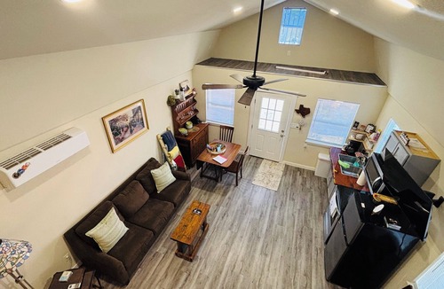 Redwood Apartment | Charming Loft style guest house in San Marcos Tx