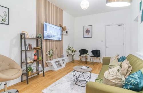Sudbury Apartment | Charming London Flat Near Wembley + Parks | Garden