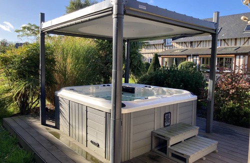 Beuzeville House | Charming Longère with Jacuzzi Near Honfleur