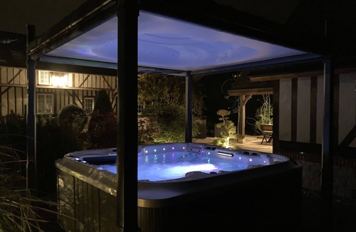 Beuzeville House | Charming Longère with Jacuzzi Near Honfleur