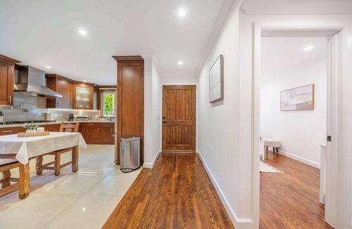 Sherman Oaks House | Charming Longview Retreat with Pool and Spa