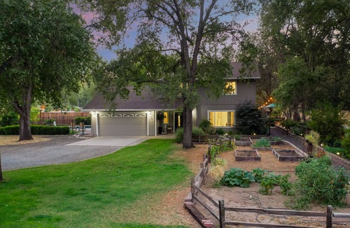 Loomis House | Charming Loomis 3-bedroom Home Away From Home