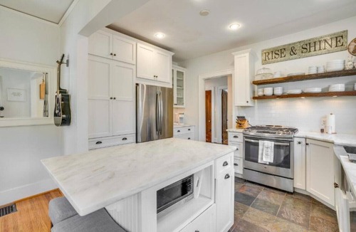 Crescent Hill House | Charming Louisville Retreat w Patio and Fireplace!