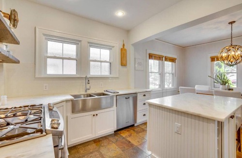 Crescent Hill House | Charming Louisville Retreat w Patio and Fireplace!