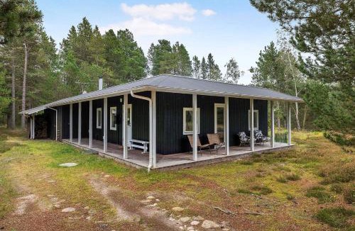 Helberskov Strand House | Charming & Lovely Forest House