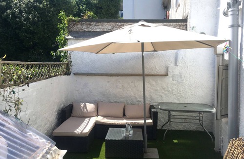 Shaldon Cottage | Charming Lovingly Restored Beachside Cottage