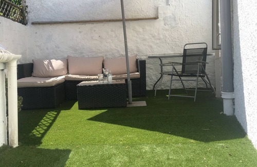 Shaldon Cottage | Charming Lovingly Restored Beachside Cottage