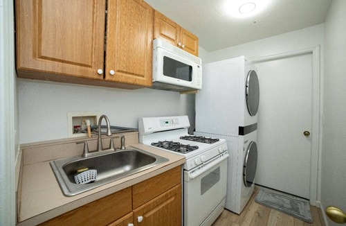 Oak Grove Cottage | Charming Lutz guest house