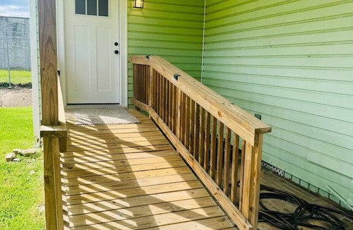 Nederland House | Charming & Luxe Cottage 3 BR 2 BA