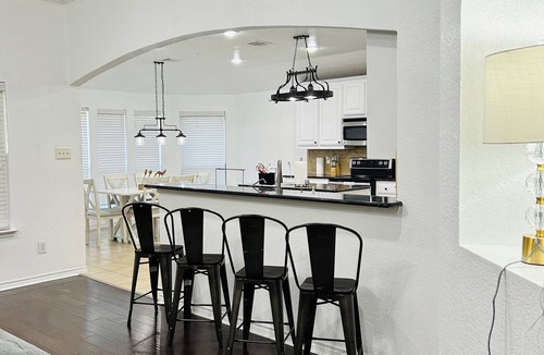Burleson House | Charming Luxury Convenience Spacious Home Burleson