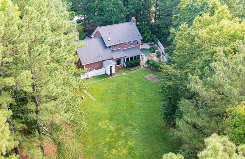Raleigh Villa | Charming, luxury ,cozy, and secluded cozy villa on one acre fenced land